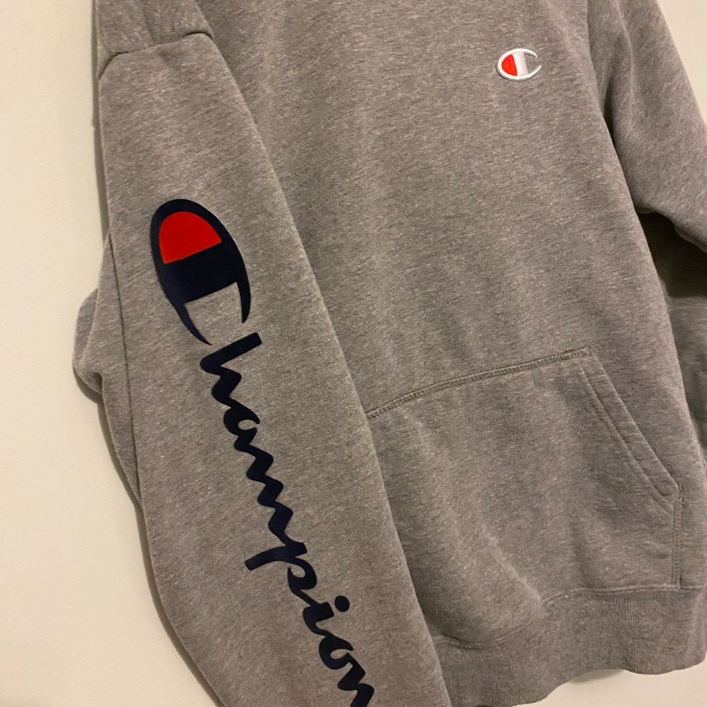 Champions kids L hoodie (fits xs-m)